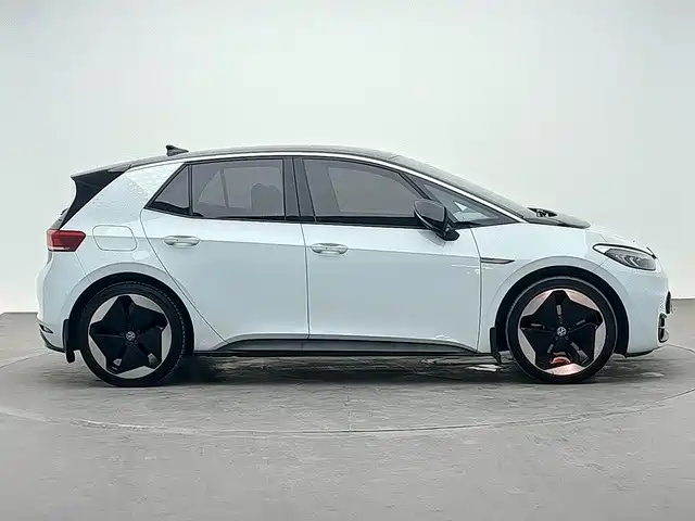 Volkswagen ID.3 2023 upgraded model pure smart version купить на сайте DeffCars