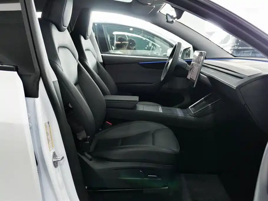 Model Y 2025 rear-wheel drive version купить на сайте DeffCars