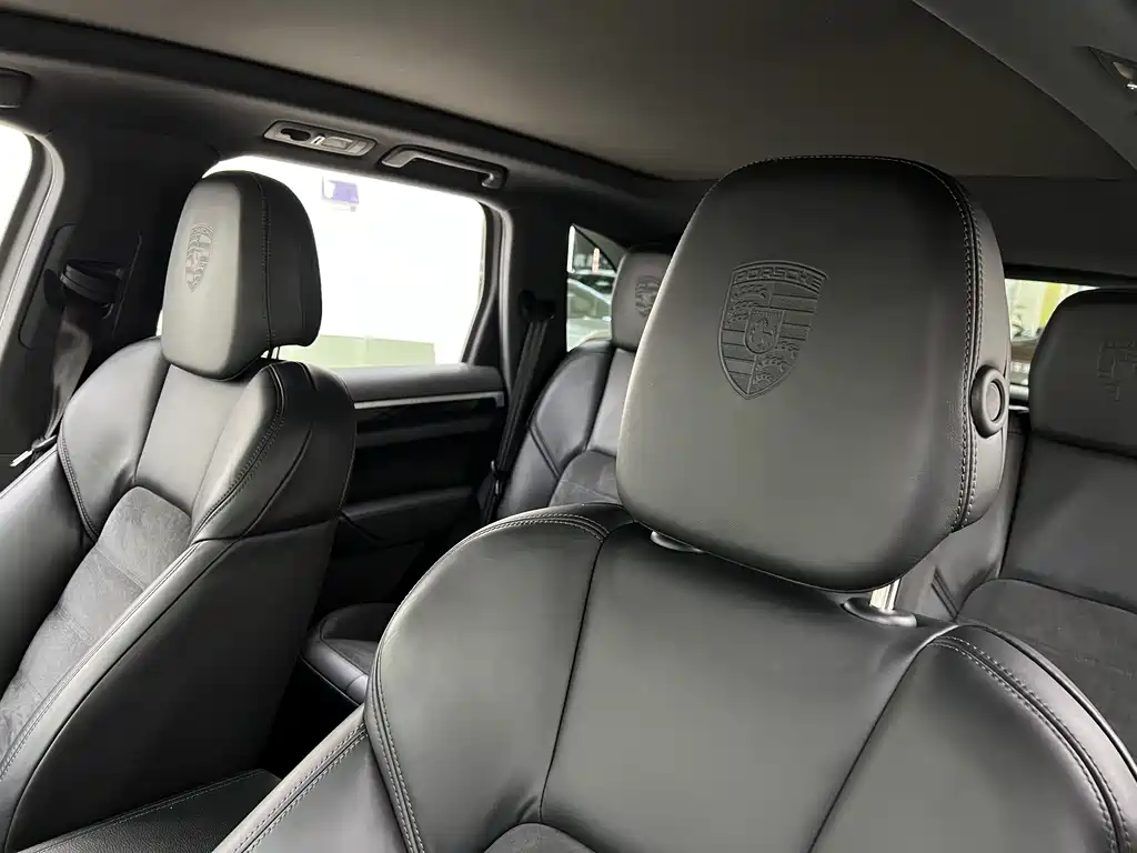 Cayenne 2016 Cayenne Platinum Edition 3.0T купить на сайте DeffCars