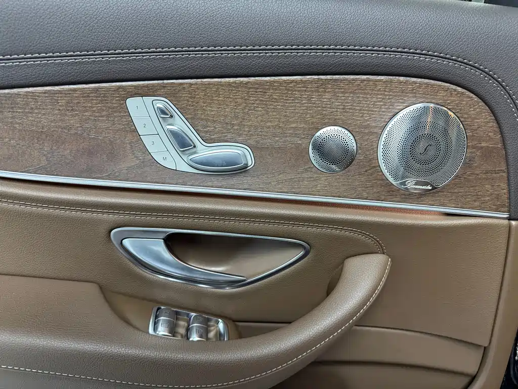 Mercedes-Benz E-Class 2023 E 300 L Luxury Model купить на сайте DeffCars