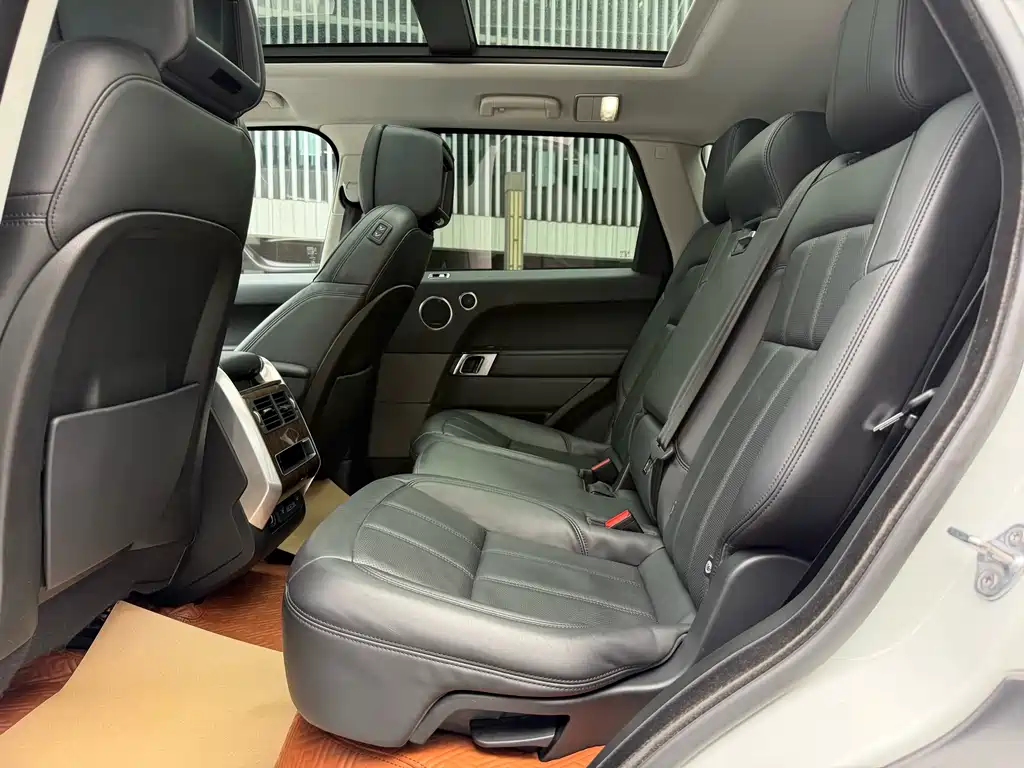 Range Rover Sport New Energy 2018 P400e купить на сайте DeffCars