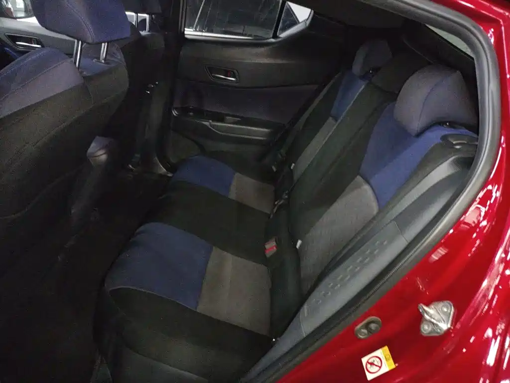 Toyota C-HR 2020 2.0L Leading Edition купить на сайте DeffCars