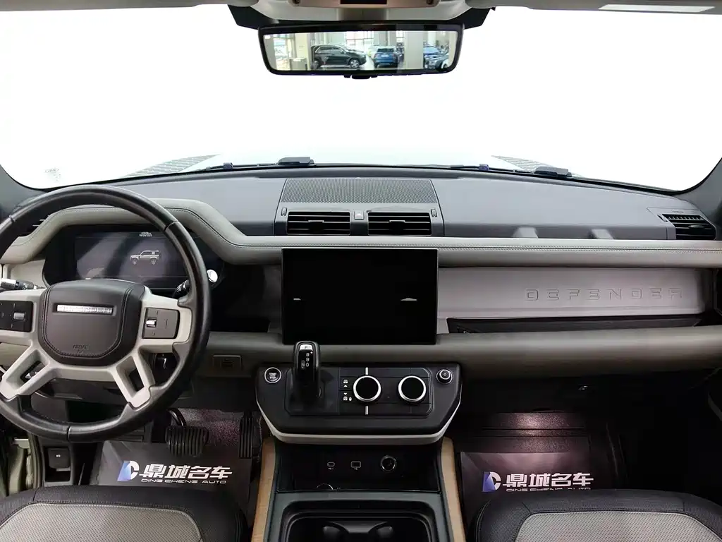 Land Rover Defender 2022 90 2.0T P300 X-DYNAMIC HSE купить на сайте DeffCars