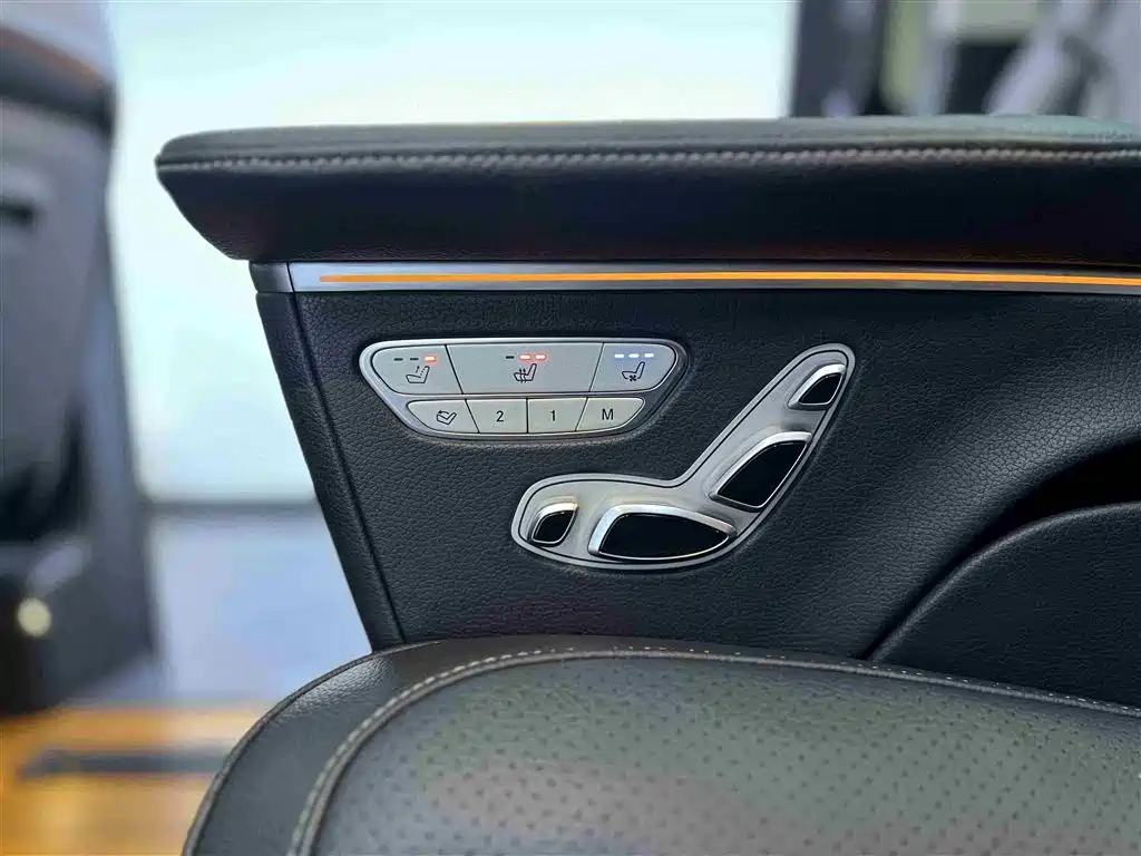 Mercedes-Benz V-Class 2021 V 260 L Long Wheelbase Luxury Edition купить на сайте DeffCars