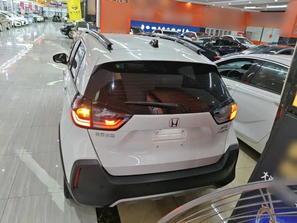 LIFE 2021 1.5L CVT CRO-S Fun Edition купить на сайте DeffCars