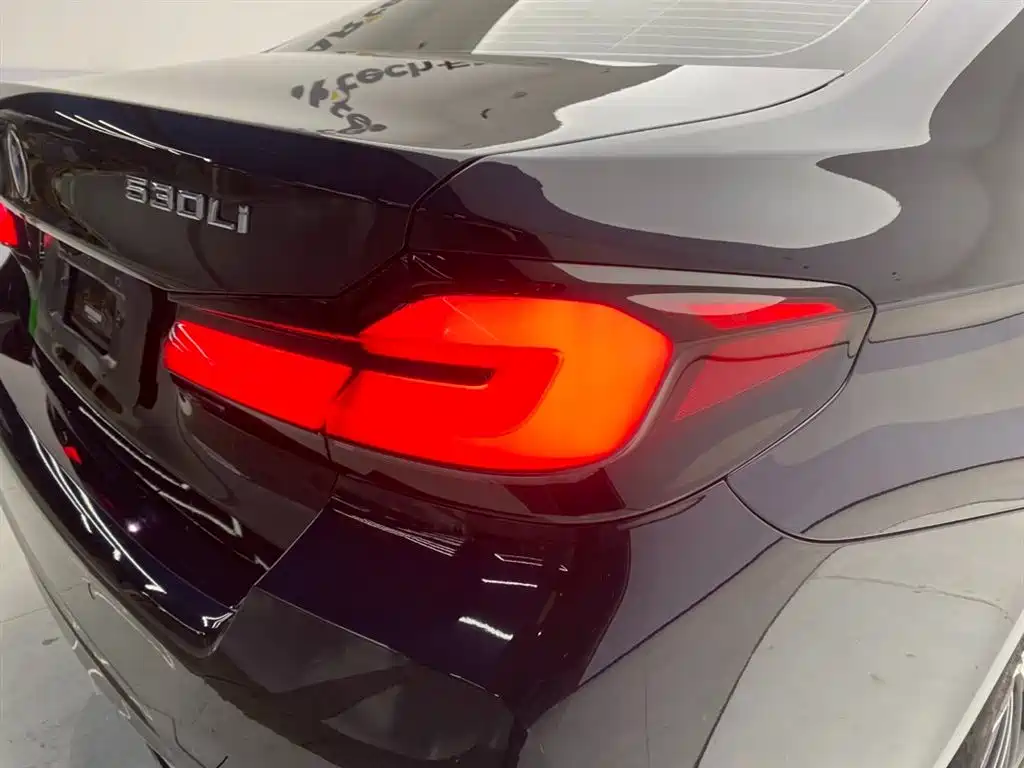 BMW 5 Series 2022 facelift 530Li leading M sports package купить на сайте DeffCars
