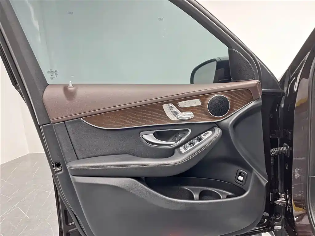 Mercedes-Benz GLC 2022 facelift GLC 300 L 4MATIC Dynamic Edition купить на сайте DeffCars