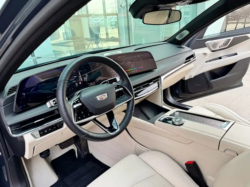 Cadillac CT6 2023 28T luxury model купить на сайте DeffCars