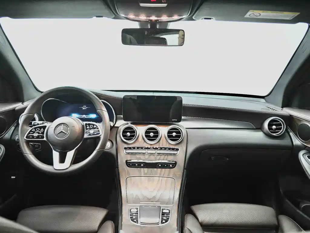 Mercedes-Benz GLC 2020 facelift GLC 260 L 4MATIC luxury model купить на сайте DeffCars