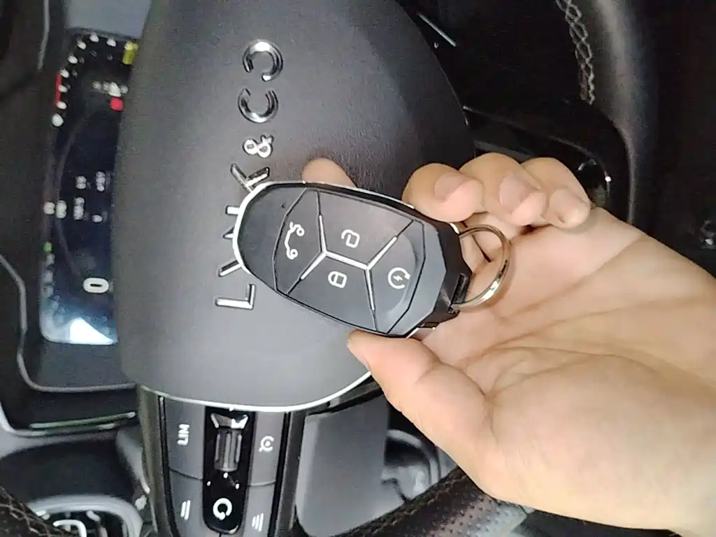 Lynk & Co 03 2021 1.5TD DCT Plus купить на сайте DeffCars