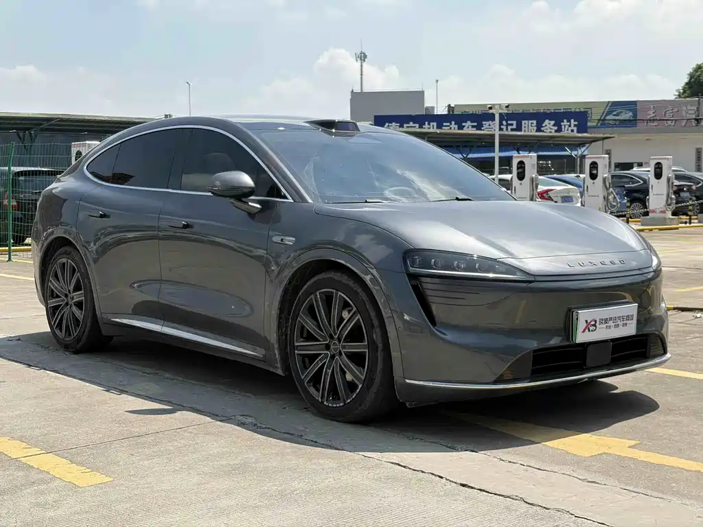 Zhijie R7 2024 pure electric 736km UItra купить на сайте DeffCars