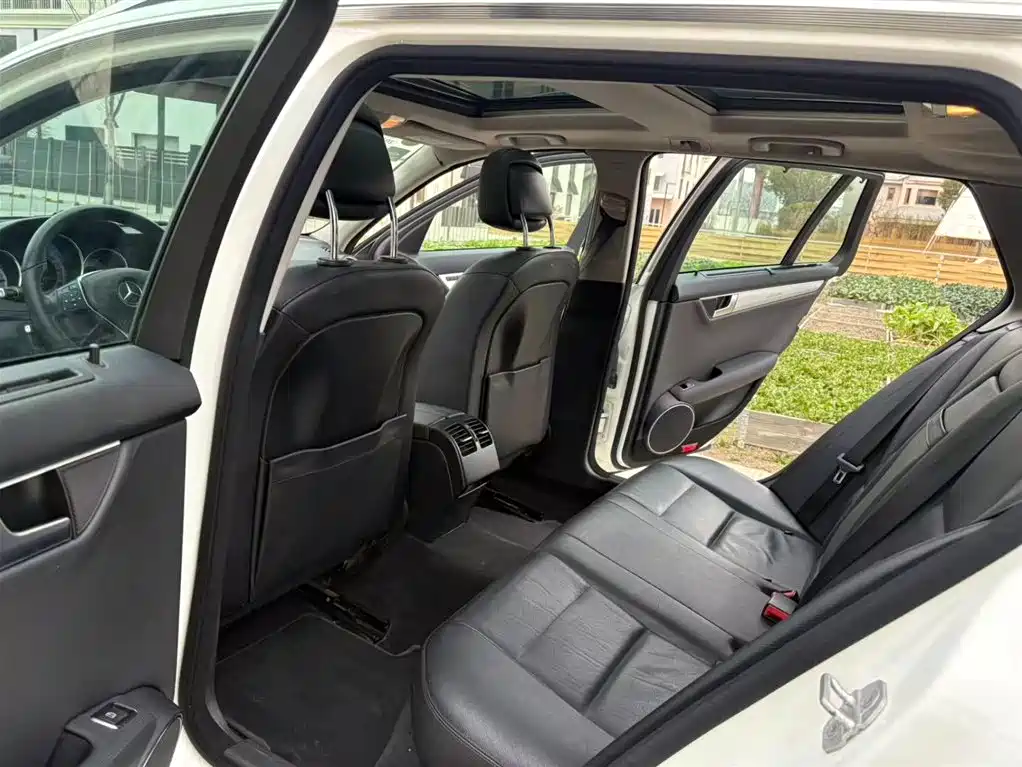 Mercedes-Benz C-Class (Imported) 2011 C 200 Fashion Travel Edition купить на сайте DeffCars