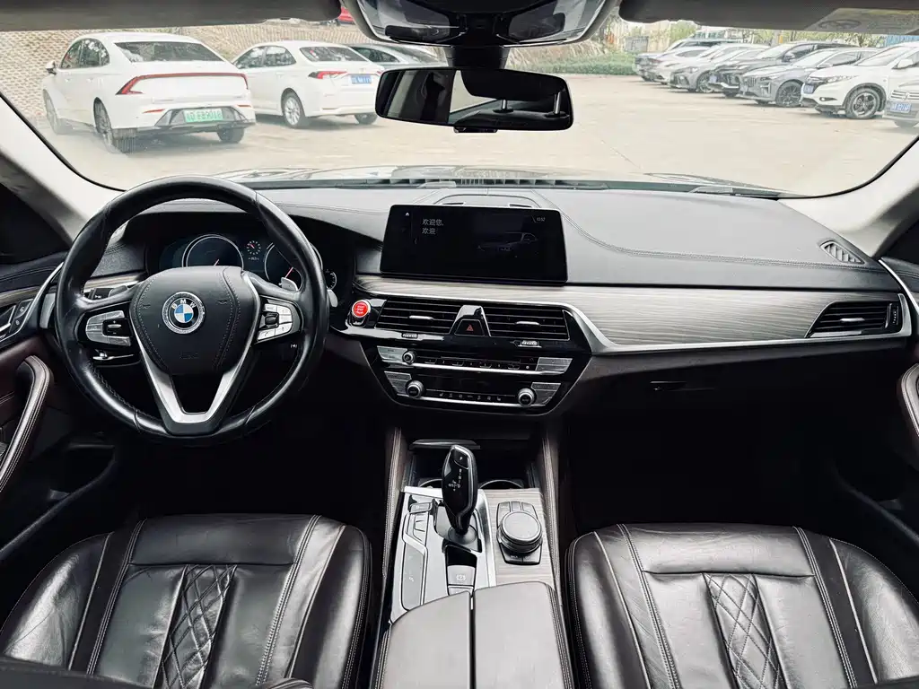 BMW 5 Series 2018 facelift 530Li leading model luxury package купить на сайте DeffCars
