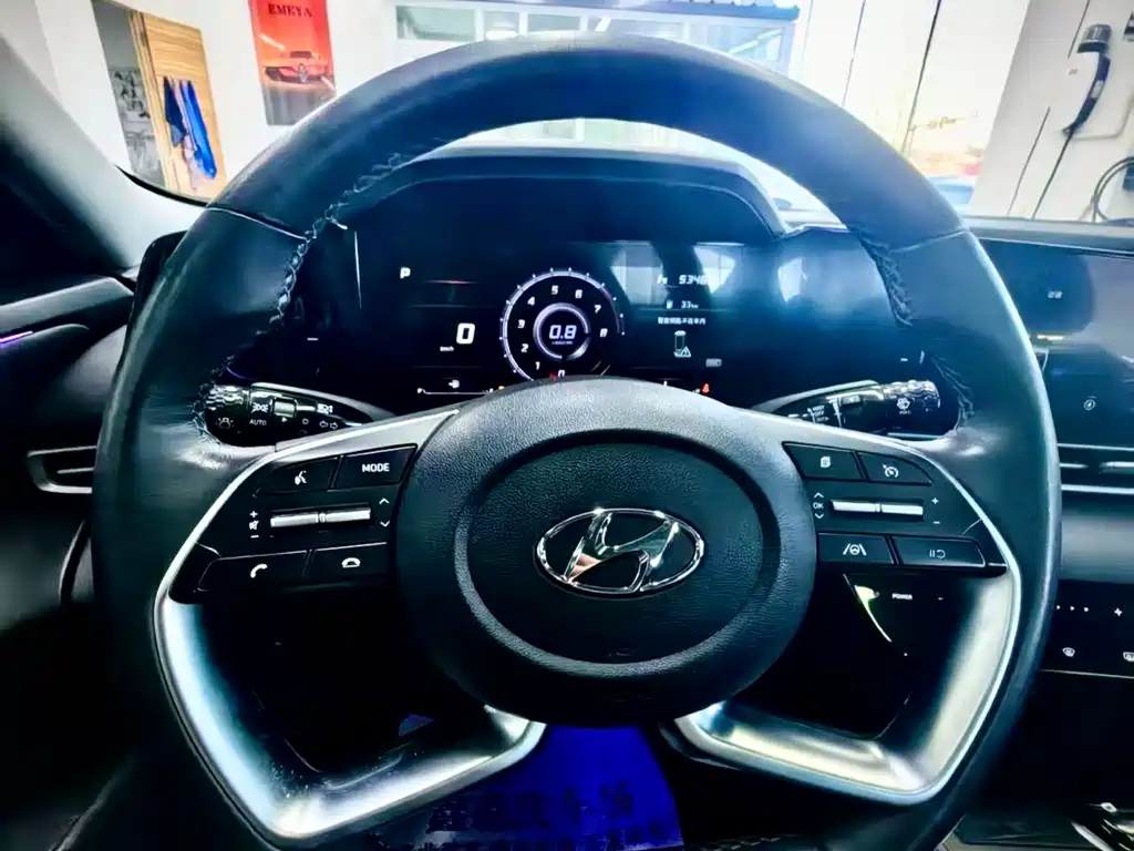 Elantra 2021 1.5L CVT LUX Premium Edition купить на сайте DeffCars