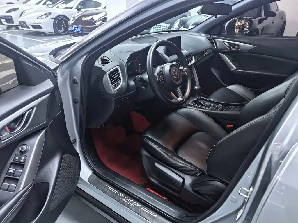 Mazda CX-4 2018 2.0L automatic 2WD Blue Sky Exploration Edition National V купить на сайте DeffCars