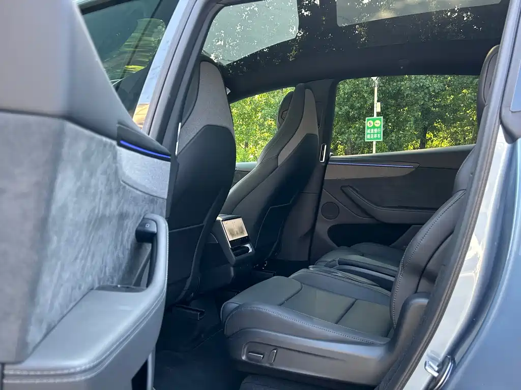 Model Y L 2025 long-range all-wheel drive version купить на сайте DeffCars