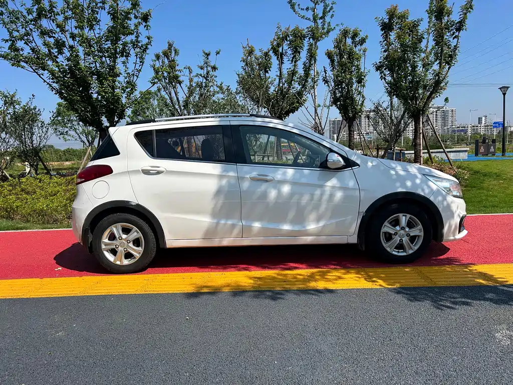 Baojun 310 2016 1.2L manual luxury model купить на сайте DeffCars