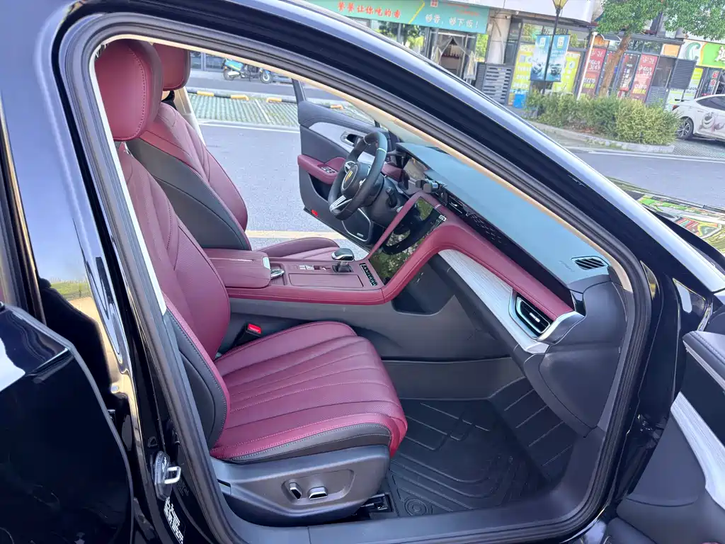 Hongqi H5 2025 1.5T DCT Xuanying Edition купить на сайте DeffCars