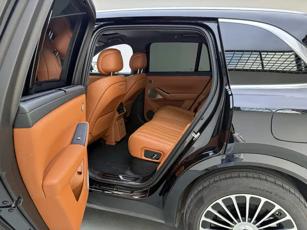 Wenjie M7 2026 extended range Max four-wheel drive version 5 seats (192-line lidar) купить на сайте DeffCars