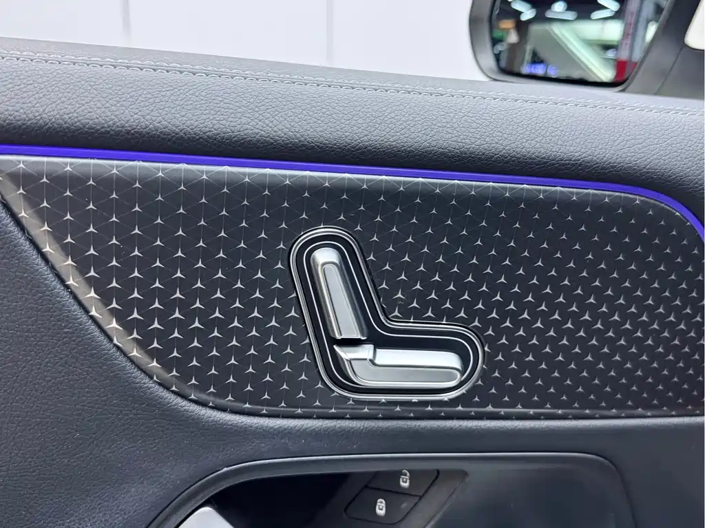 Mercedes-Benz GLB 2024 GLB 220 Dynamic купить на сайте DeffCars