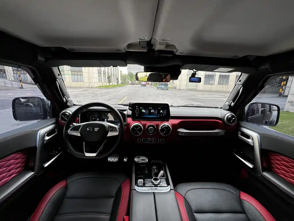 Beijing Off-Road BJ40 2023 2.0D Automatic Four-wheel Drive Blade Hero Edition Knight Type купить на сайте DeffCars