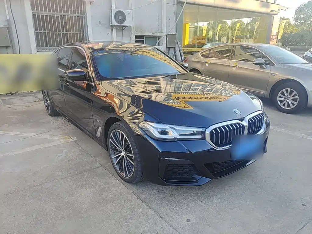 BMW 5 Series 2023 530Li Leading M Sport Kit купить на сайте DeffCars