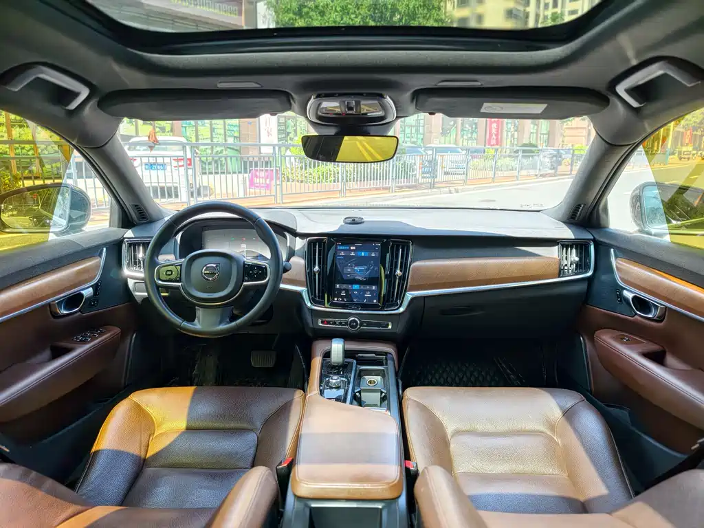 Volvo S90 2023 B5 Zhiyi Luxury Edition купить на сайте DeffCars