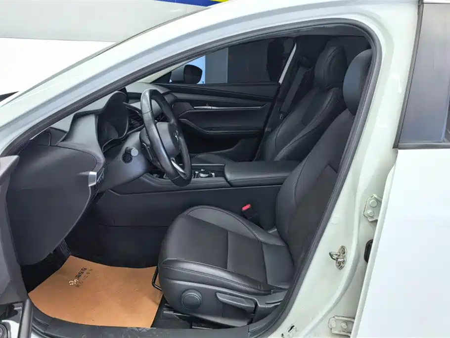 Mazda3 Angkesela 2021 2.0L Automatic Premium Edition купить на сайте DeffCars