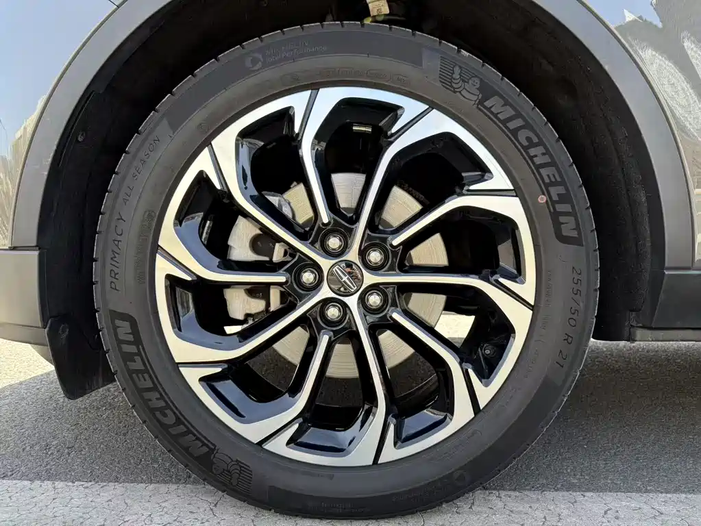 Voyager 2023 2.0T four-wheel drive Zunrui version купить на сайте DeffCars