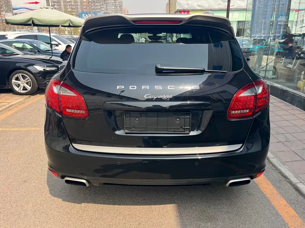 Cayenne 2014 Cayenne Platinum Edition 3.0T купить на сайте DeffCars