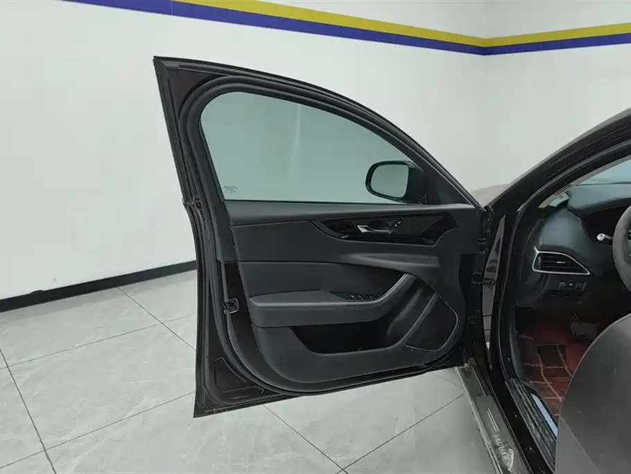 Jaguar XEL 2020 2.0T 250PS SE Technology Elegant Edition купить на сайте DeffCars