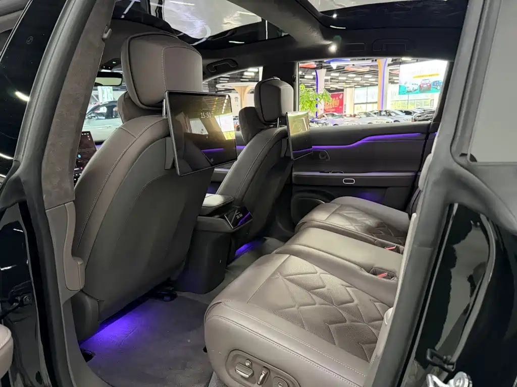 NIO ET7 2024 75kWh Executive Signature Edition купить на сайте DeffCars