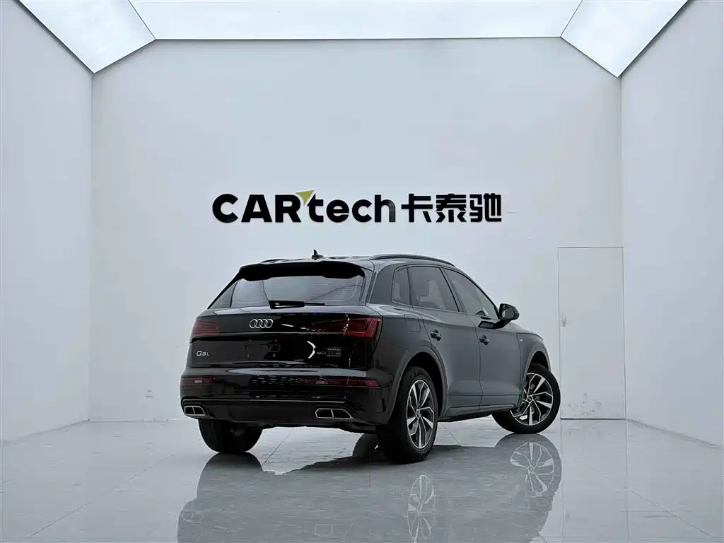Audi Q5L 2024 40 TFSI luxury and dynamic model купить на сайте DeffCars