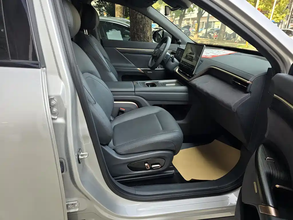 eπ008 2024 model 210Max extended range version 6 seats купить на сайте DeffCars