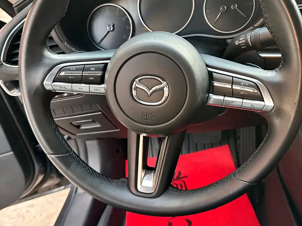 Mazda3 Angkesela 2022 2.0L Automatic Zhiya Obsidian Edition купить на сайте DeffCars