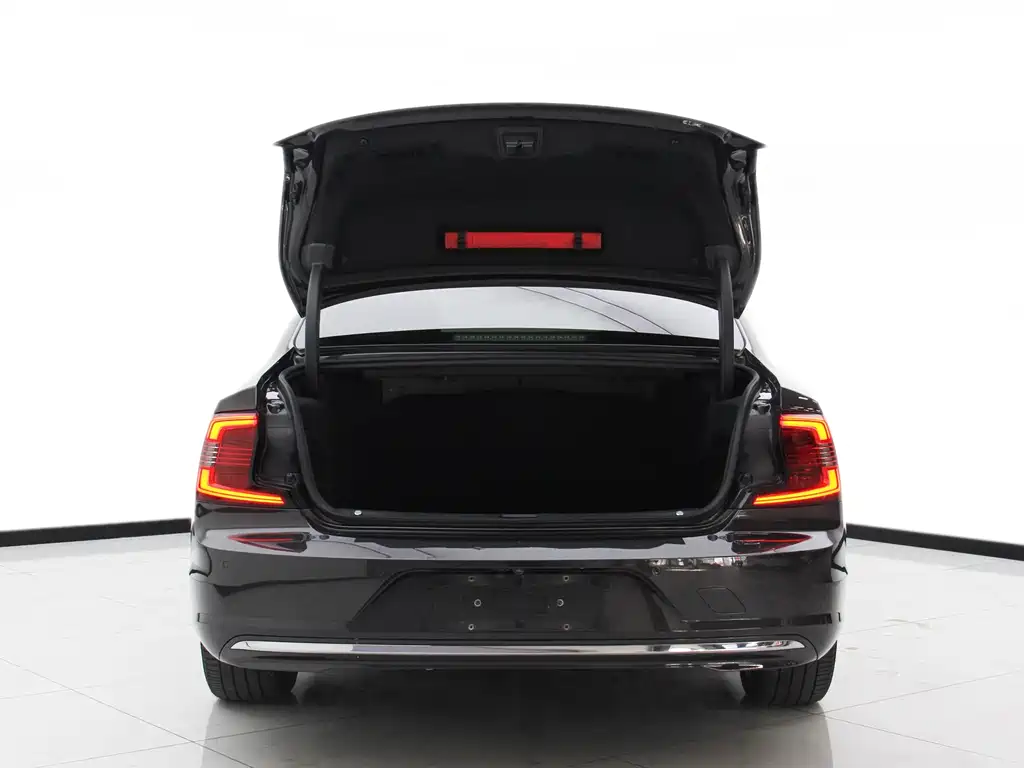 Volvo S90 2021 B5 Zhiyi Luxury Edition купить на сайте DeffCars
