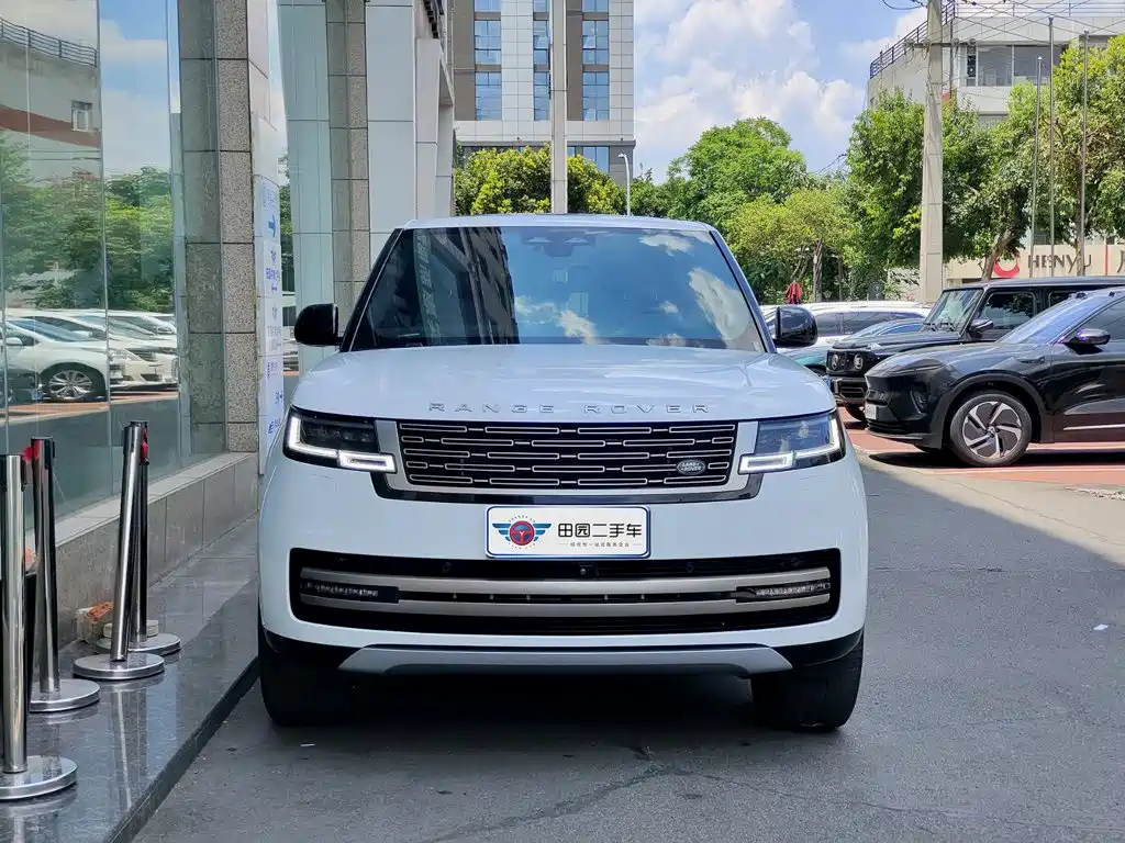 Range Rover 2024 3.0 L6 400PS Extended Edition, seven seats купить на сайте DeffCars