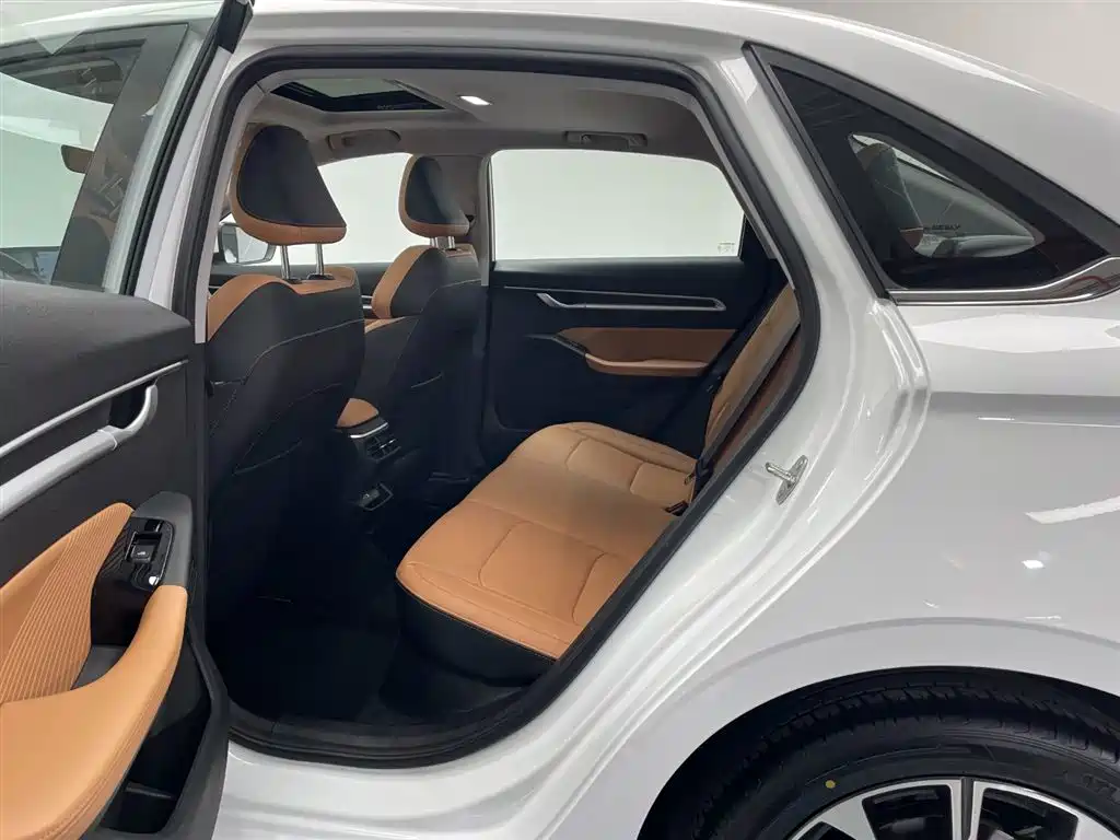 Emgrand 2025 4th generation 1.5L CVT flagship model купить на сайте DeffCars