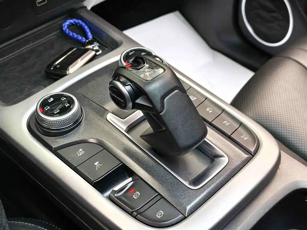 Tank 300 2024 2.0T Conqueror купить на сайте DeffCars