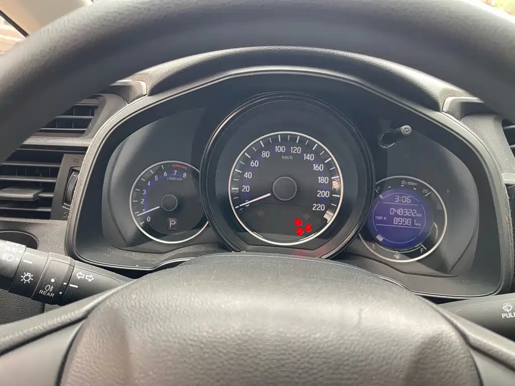 Fit 2016 1.5L LX CVT comfort model купить на сайте DeffCars