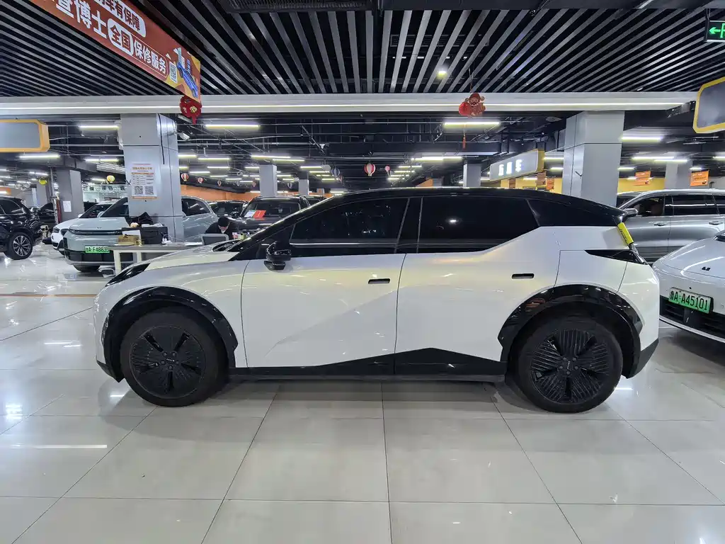 Jikrypton X 2023 rear-wheel drive YOU version 4 seats купить на сайте DeffCars
