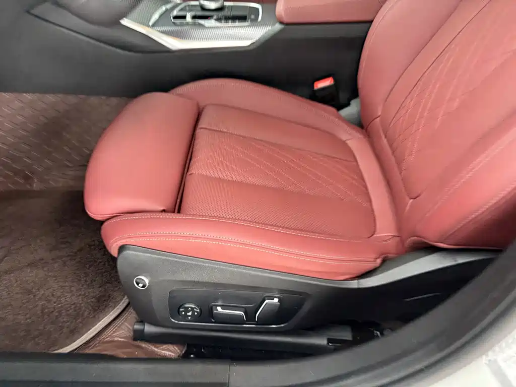 BMW 3 Series 2026 330Li M Sports Night Package купить на сайте DeffCars