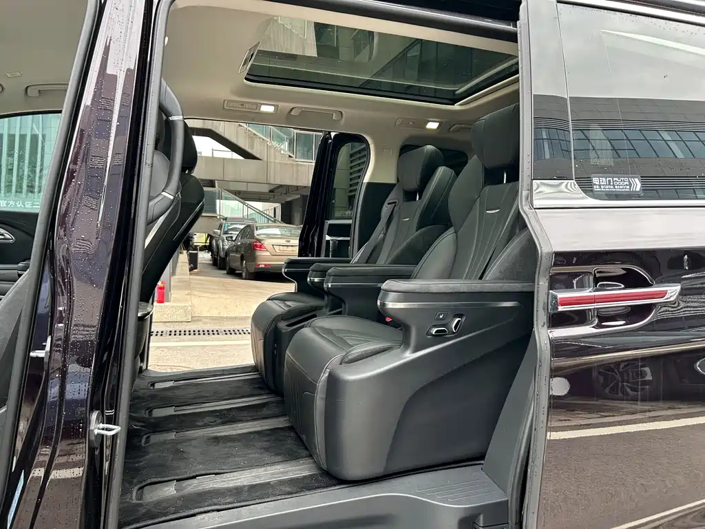 Hongqi HQ9 PHEV 2024 2.0T four-wheel drive business version купить на сайте DeffCars