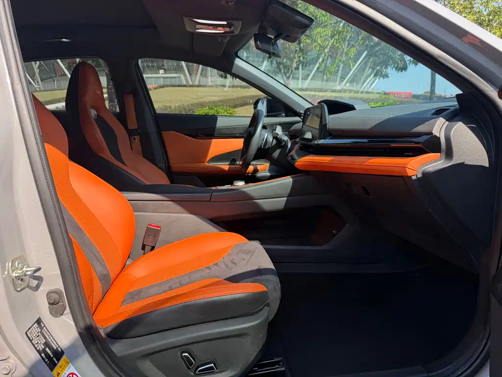 Changan UNI-V 2023 1.5T sports version купить на сайте DeffCars