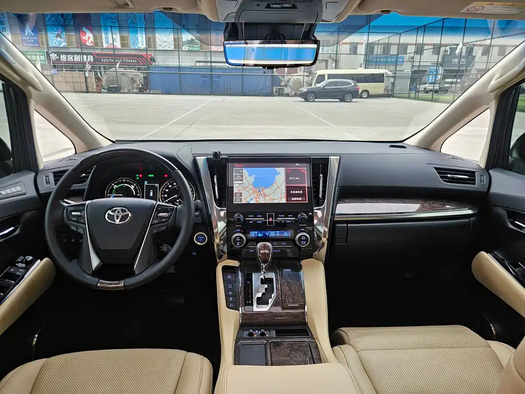 Wilfa 2021 Crown Dual Engine 2.5L HV Premium Edition купить на сайте DeffCars