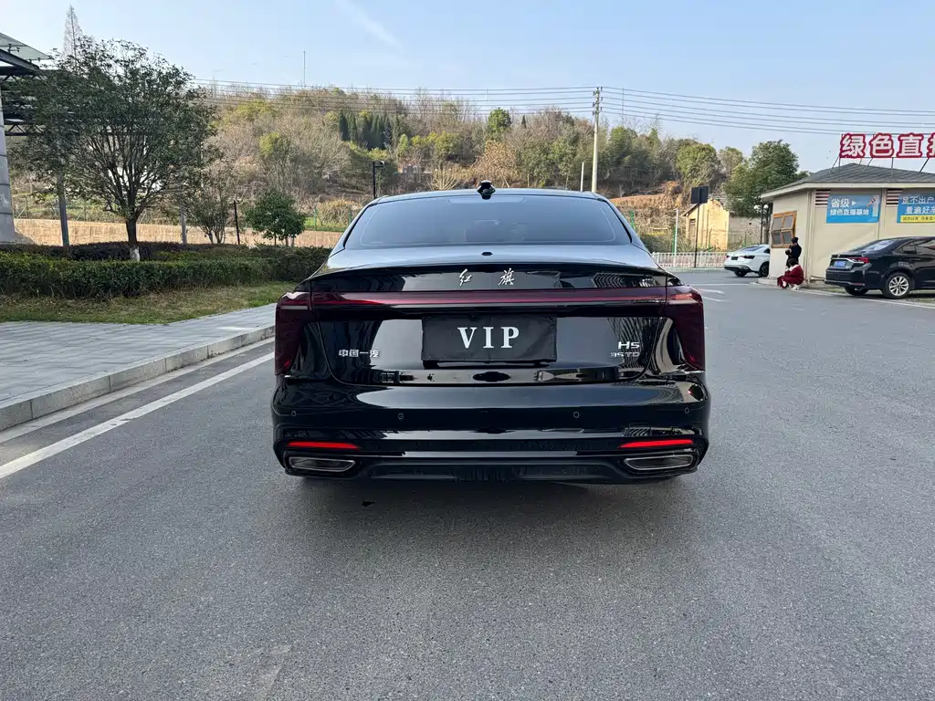 Hongqi H5 2025 1.5T DCT Xuanying Edition купить на сайте DeffCars