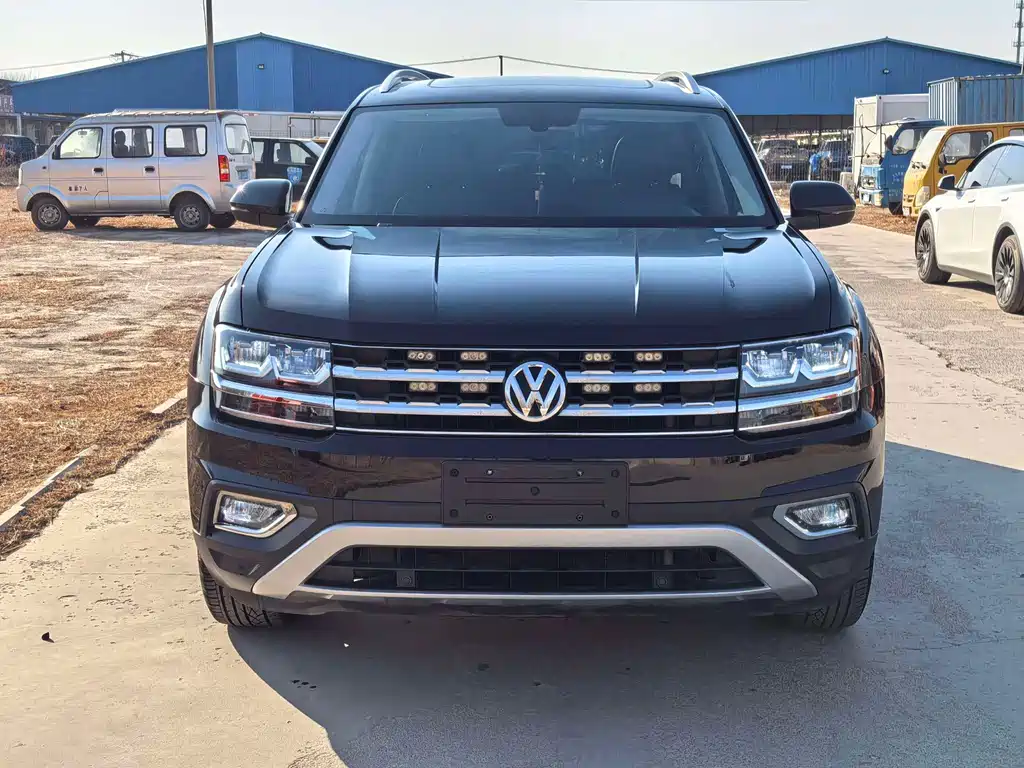 Touron 2020 facelift 330TSI two-wheel drive luxury version купить на сайте DeffCars