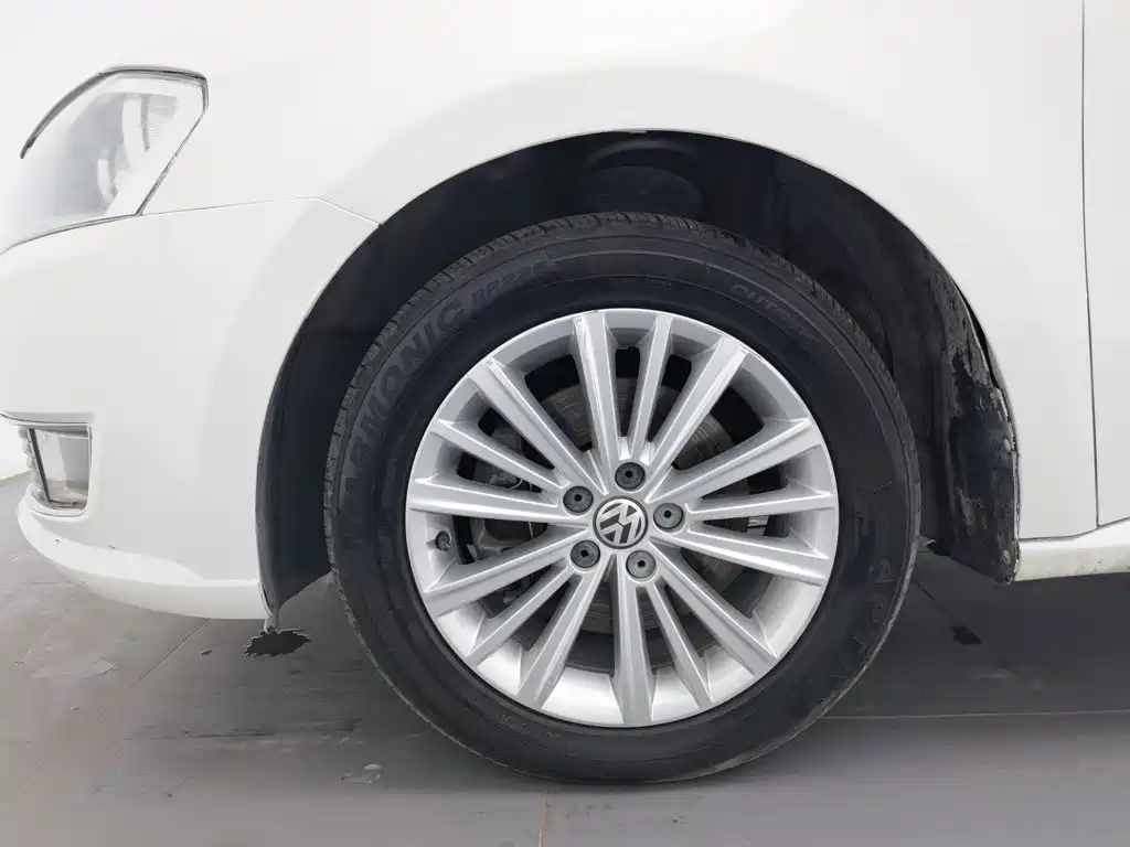 Langxing 2013 1.4TSI manual comfort model купить на сайте DeffCars