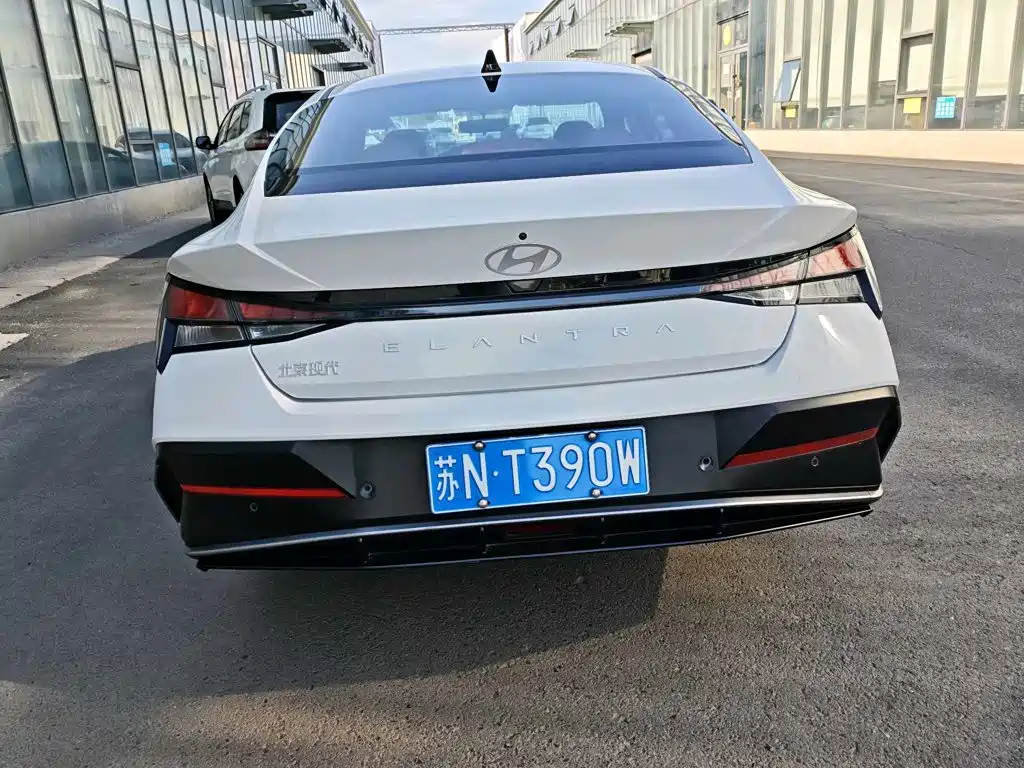 Elantra 2023 1.5L CVT GLS Leading Edition купить на сайте DeffCars