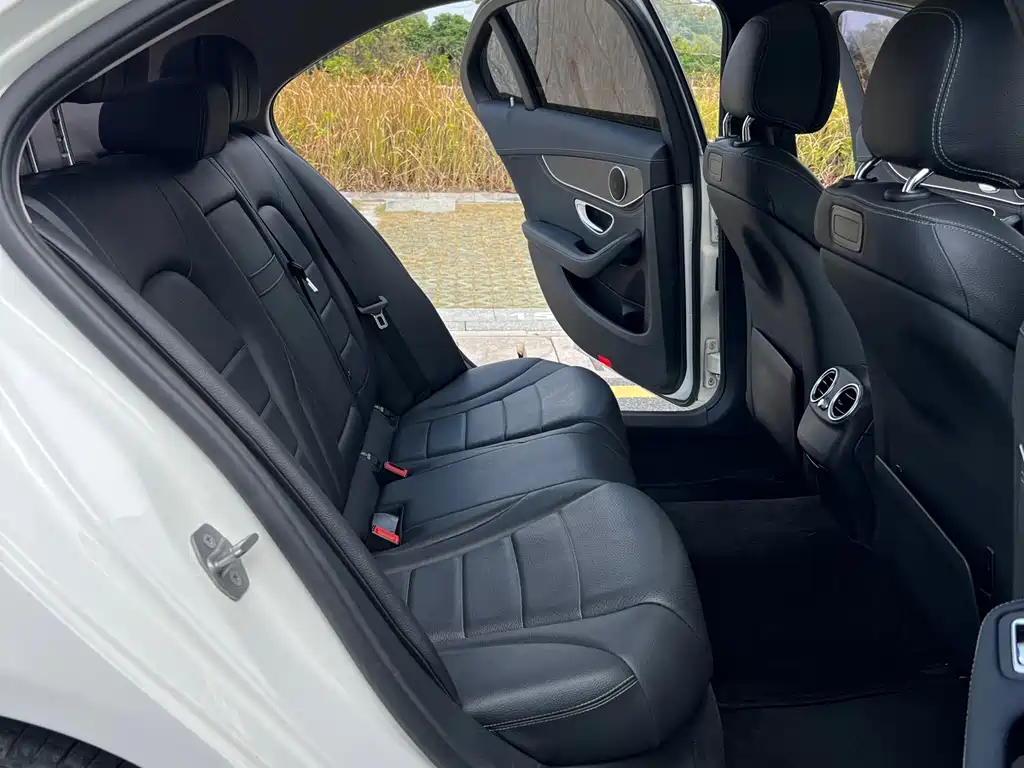 Mercedes-Benz C-Class 2016 C 200 L Sports купить на сайте DeffCars